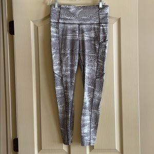 VEUC Lululemon Fast and Free Leggings, size 8